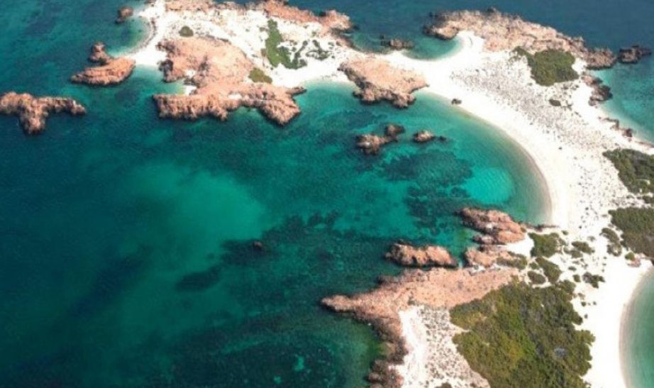 Al Dimaniyat islands Oman