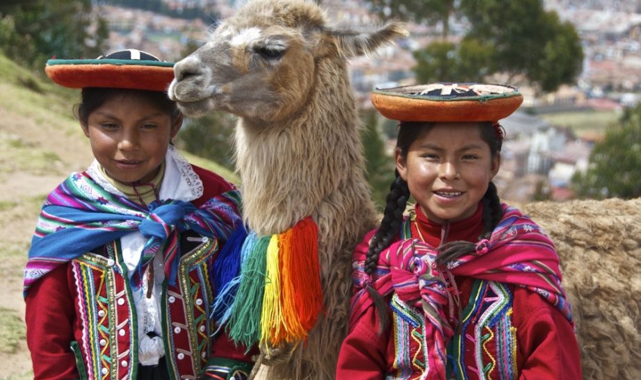 Local dresses Ecuador