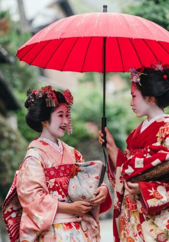geishas in Japan, luxury holiday in Japan