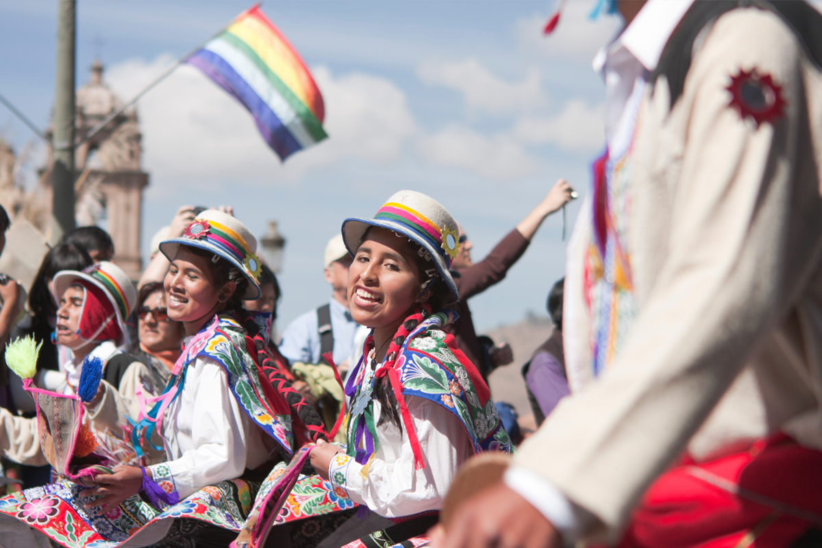Peru dancers