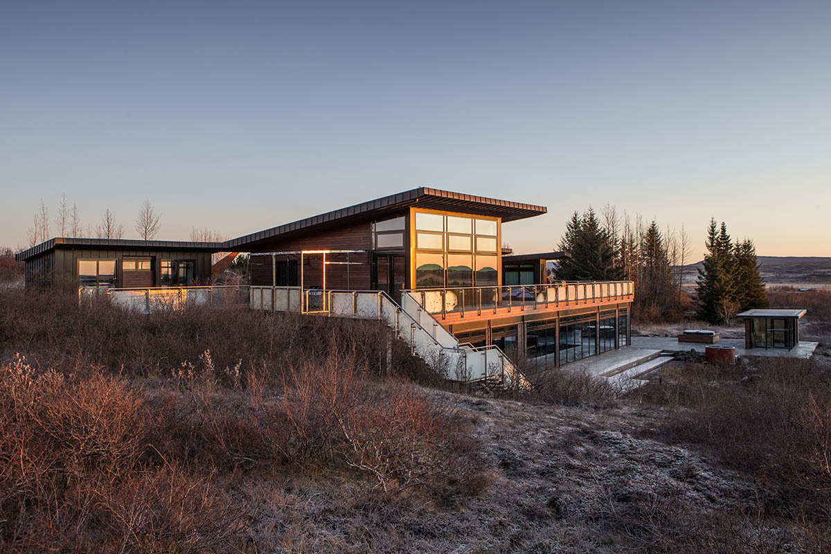 Hvitarnes villa, How best to spend a week in Iceland