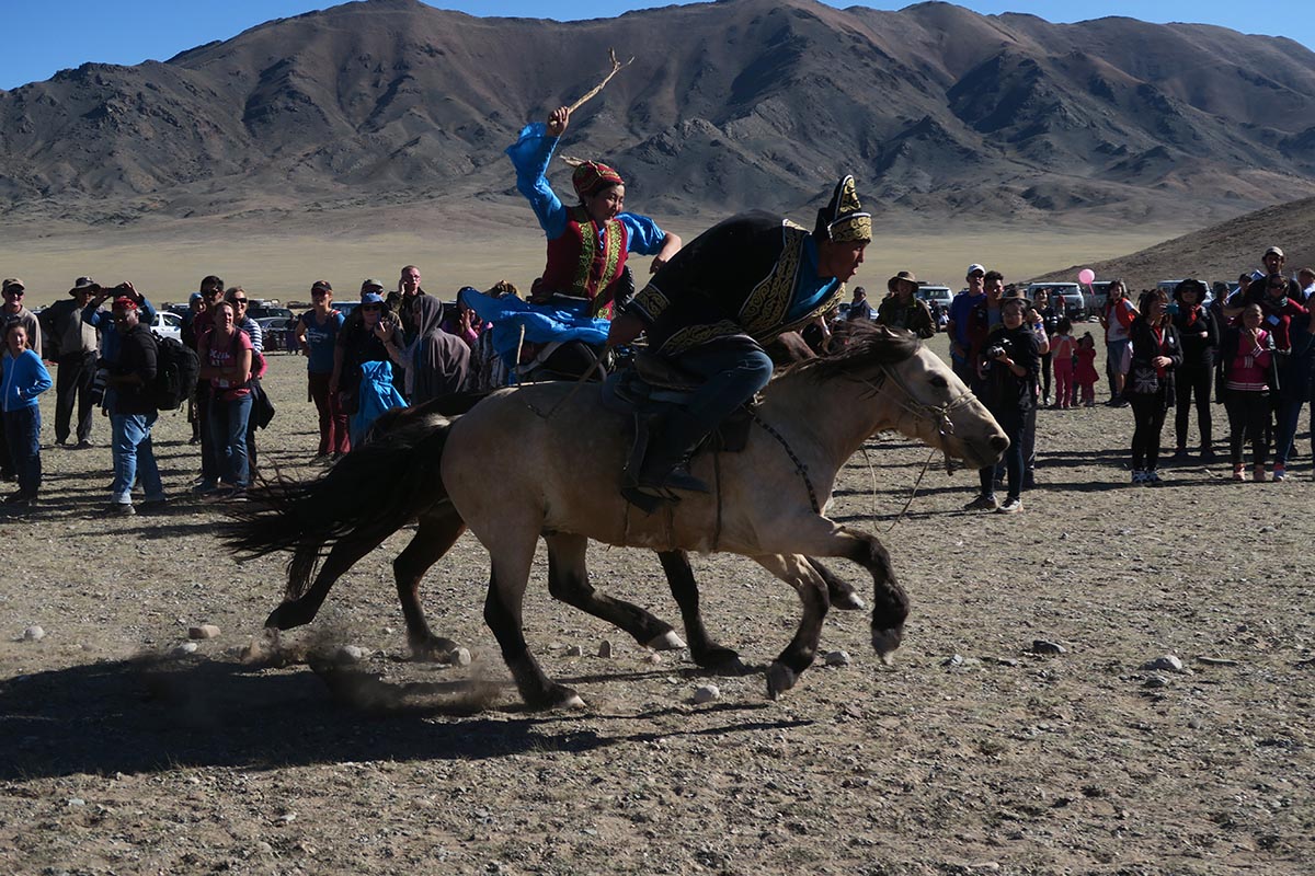 Our day with eagle hunters in Mongolia