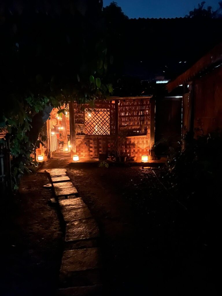 holidays in Java: a local household