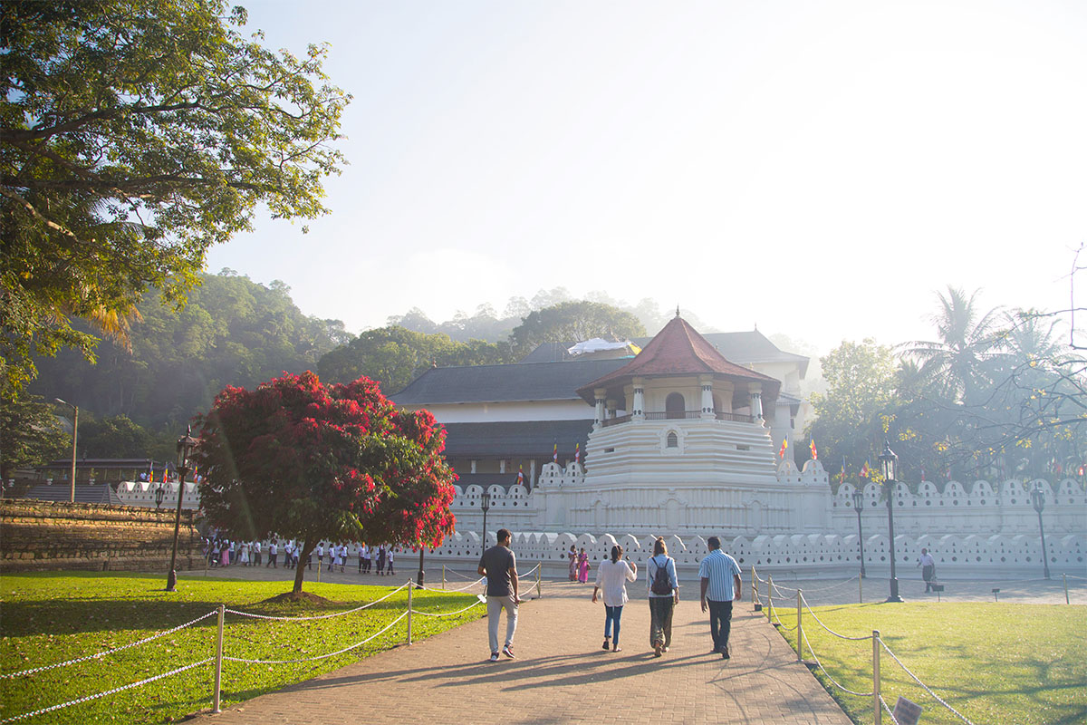 An insider's guide to Kandy Sri Lanka with cazenove+loyd