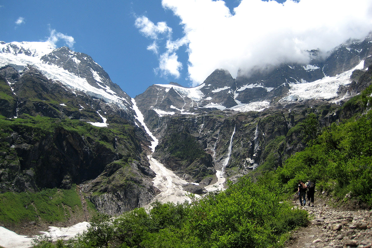 In conversation with Huang Huaihai, our expert guide in Yunnan, China