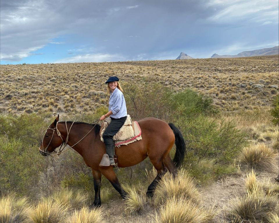 serena horse riding