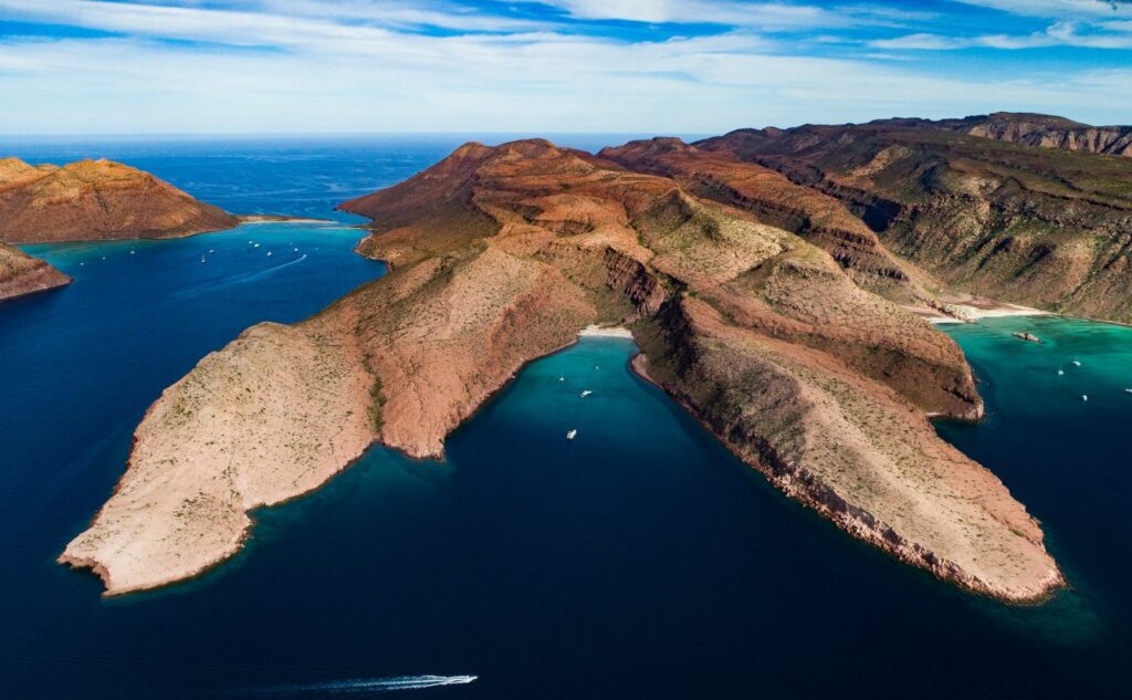 holiday in la paz, isla espiritu