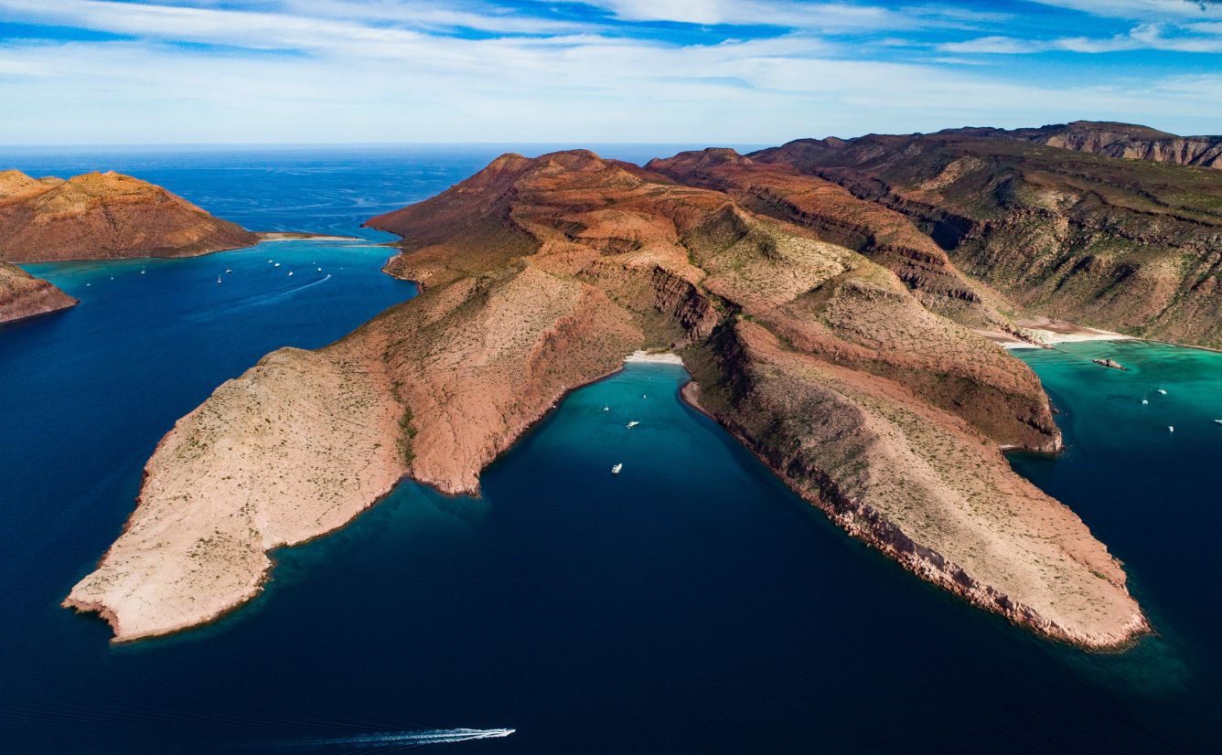 holiday in la paz, isla espiritu