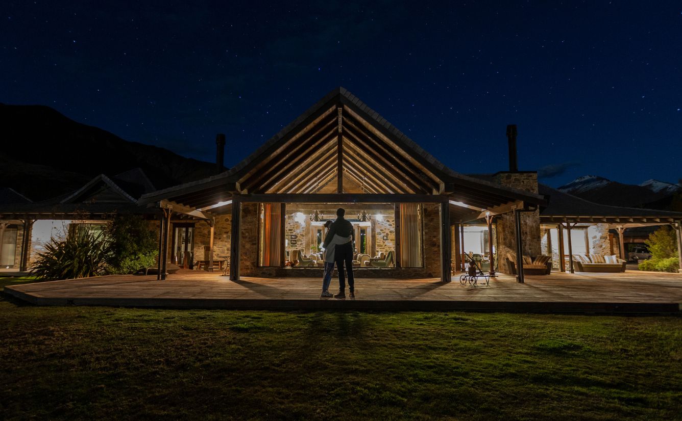 Mahu by night