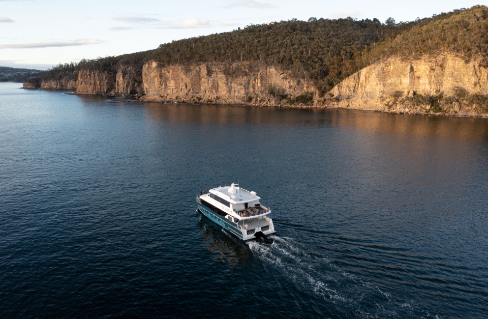 Odalisque III, On Board Expeditions, Tasmania