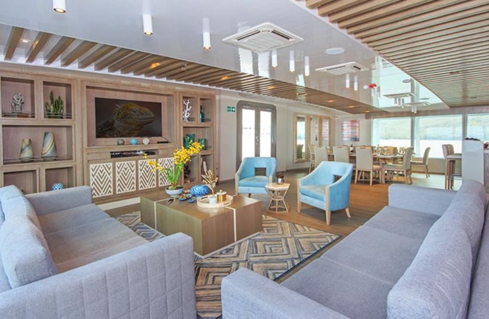 Panoramic Lounge on Endemic, The Galapagos