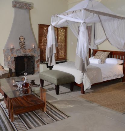 Camelthorn Camp, Hwange National Park, Zimbabwe