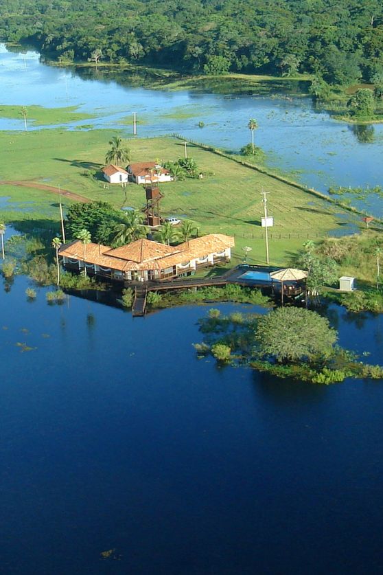 Caiman Lodge