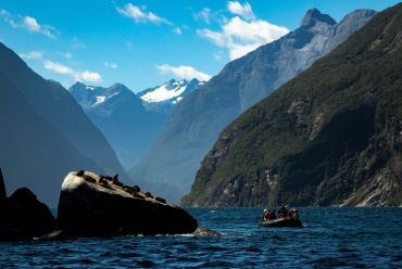 New Zealand Fjordlands, Heritage Adventurer
