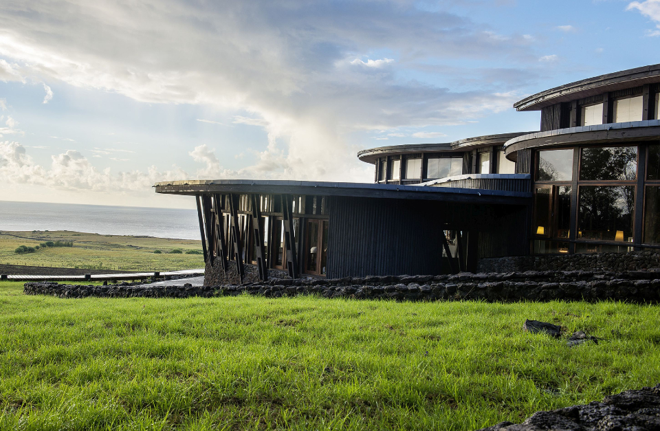 exterior, explora rapa nui, ester island, chile