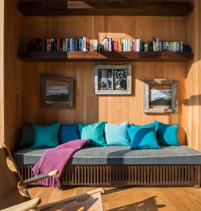 window seat - vira vira,