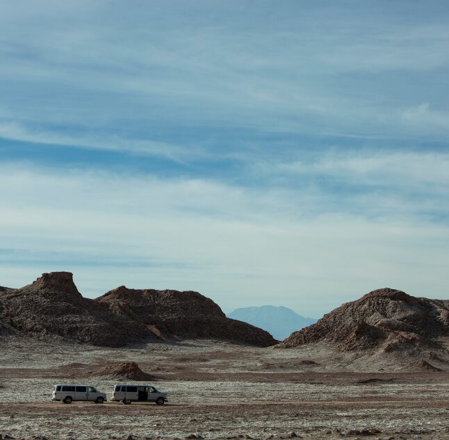 Hike Valle de la Luna, explora atacama, chile