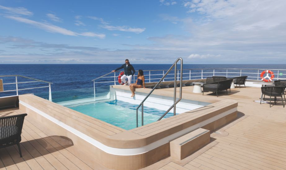 The hot tub on the SH Vega (yes, even in Antarctica!)