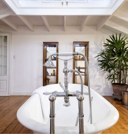 Bathtub, Villa Barranco, Lima, Peru