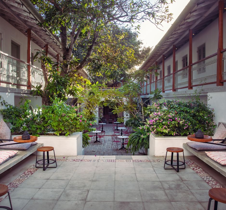 Courtyard, Fort Bazaar, Galle, Sri Lanka