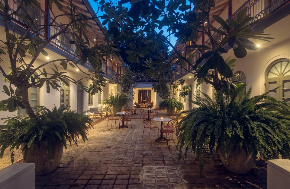 Courtyard, Fort Bazaar, Galle, Sri Lanka