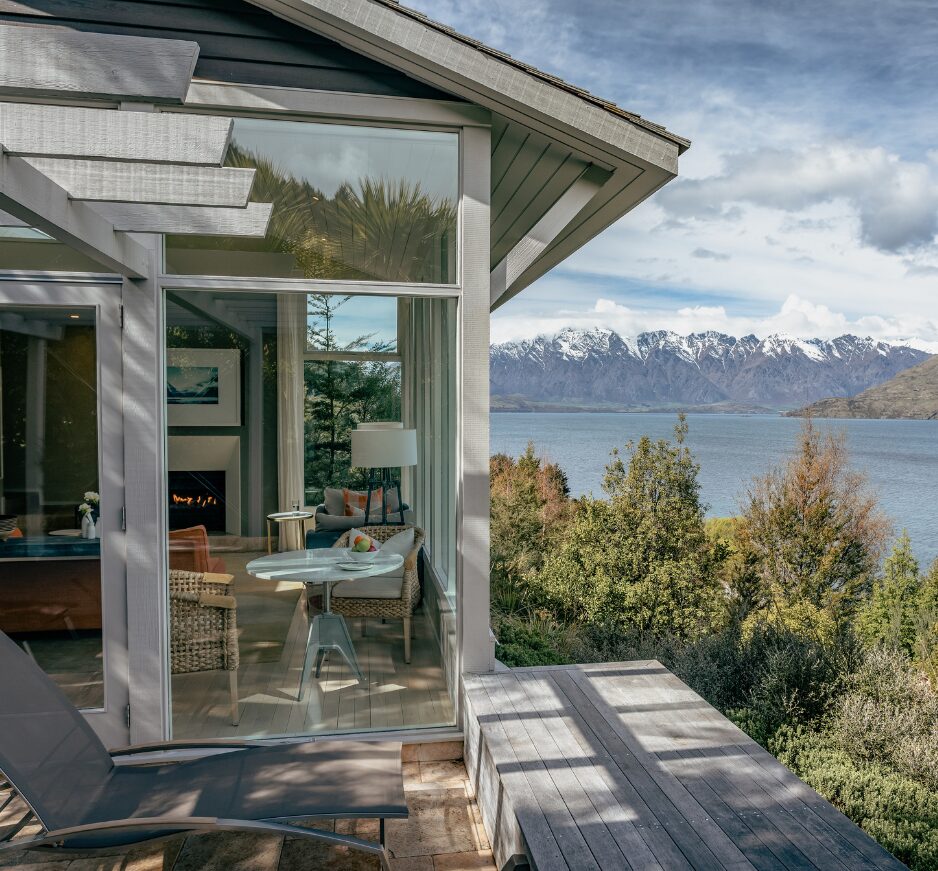 Grand Lake View Suite Courtyard, Rosewood Matakauri, Queenstown, New Zealand