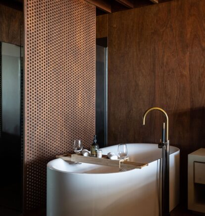 Suite Bathroom, The Lindis Lodge, Ahuriri Valley, New Zealand
