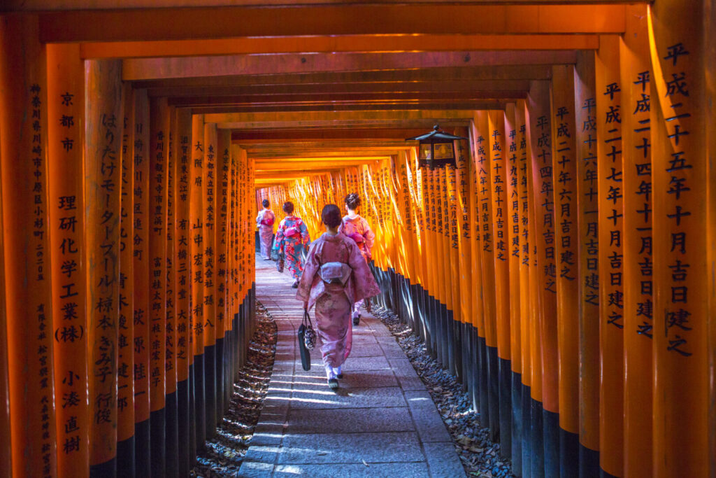 Romantic places to go in Japan, Fushimi-Inari temple in kyoto