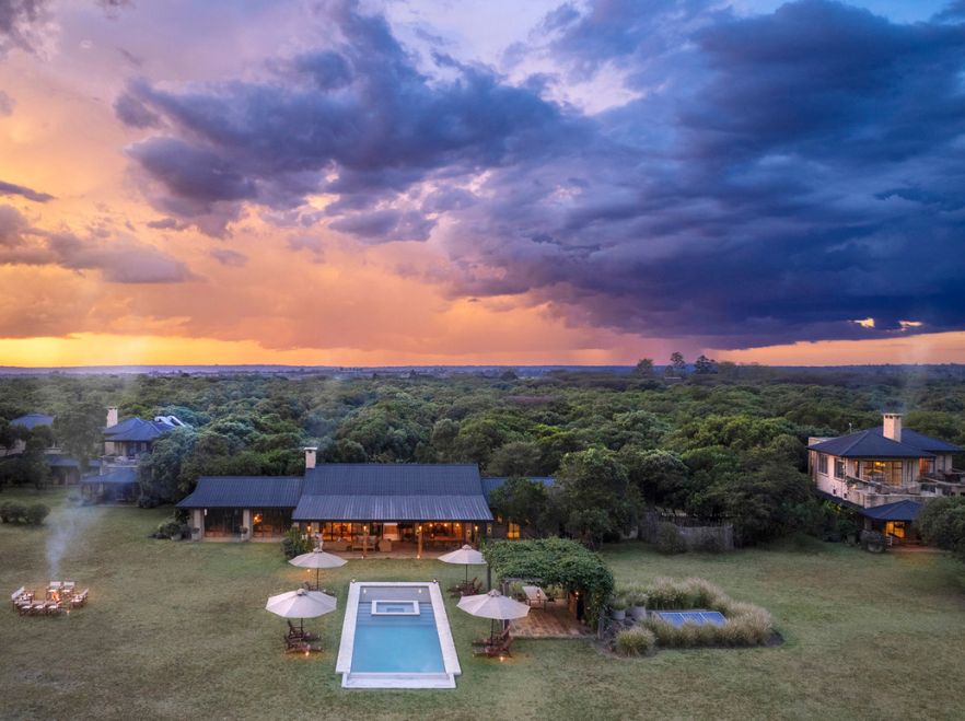 Kenya: Exclusive Safari + Beach