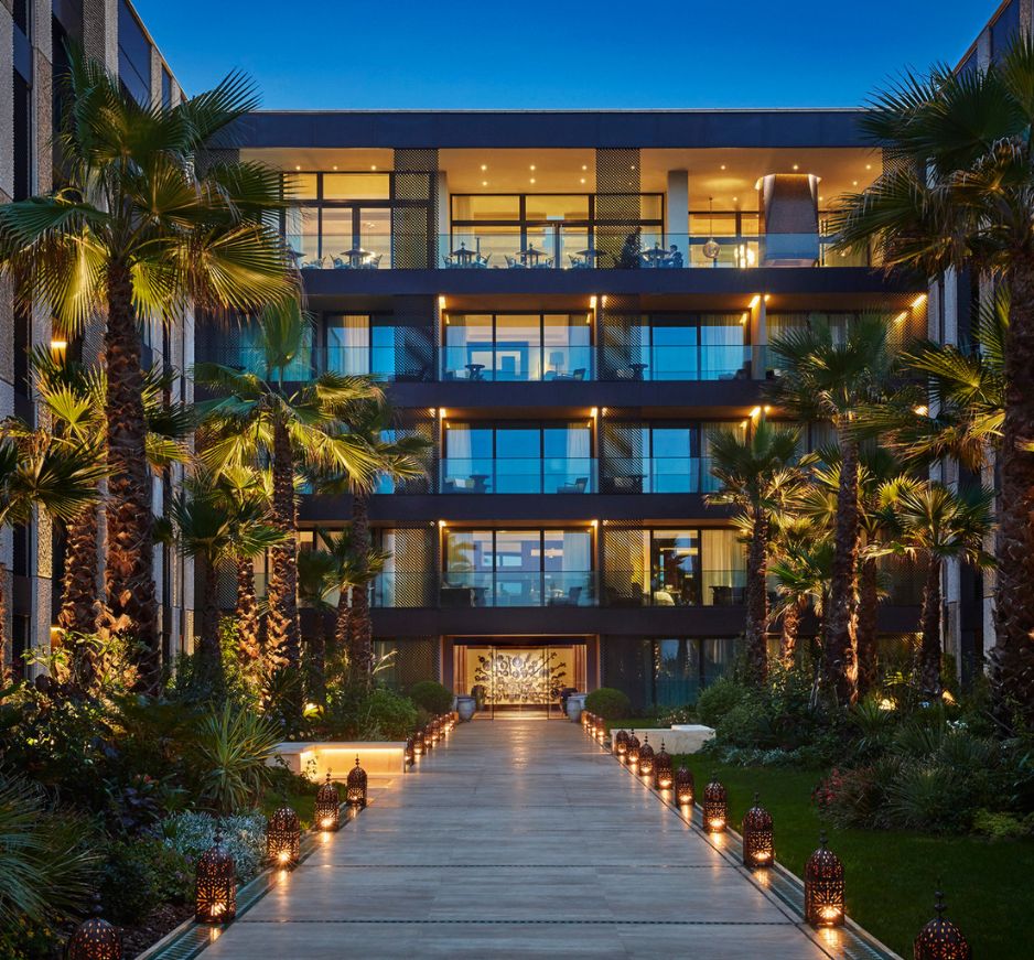 Four Seasons, Casablanca