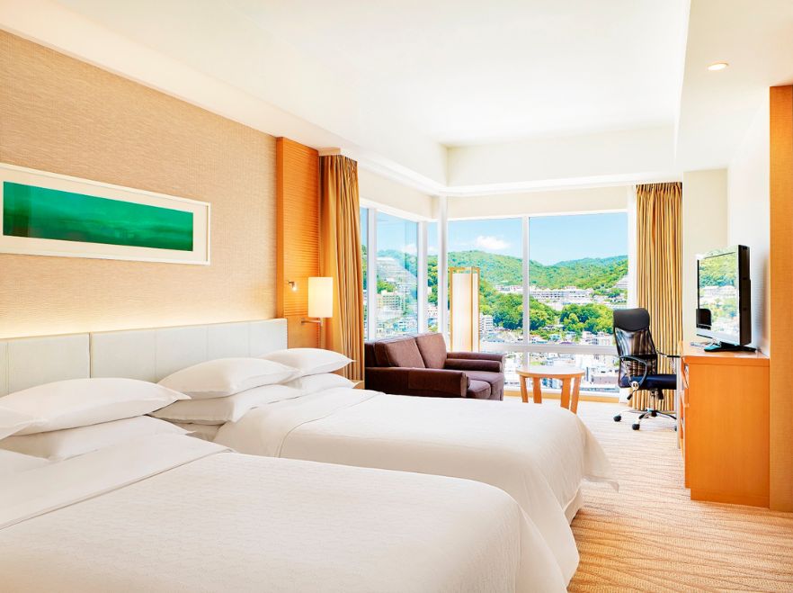 Corner Twin Bedroom, Sheraton Grand Hiroshima, Hiroshima, Japan
