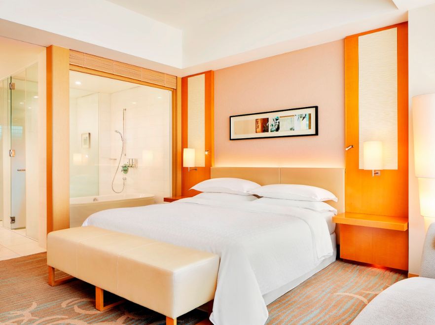 Club Suite Bedroom, Sheraton Grand Hiroshima, Hiroshima, Japan