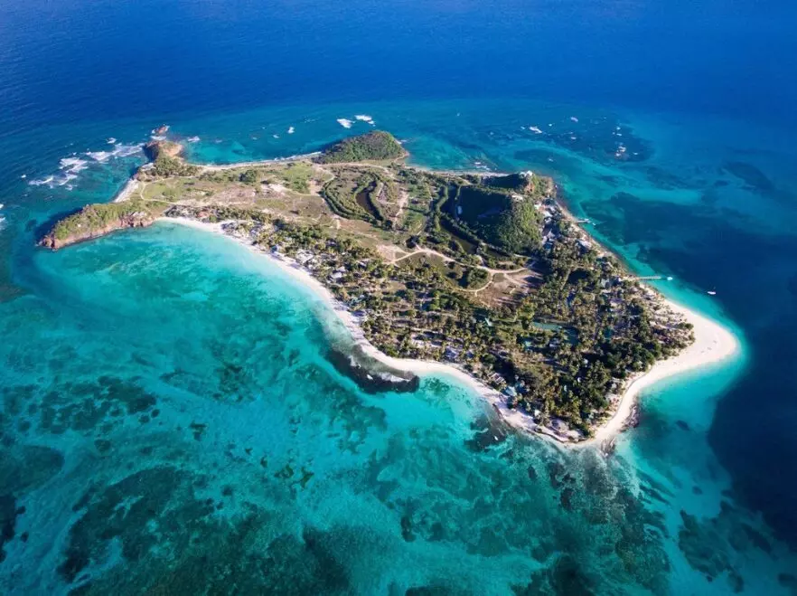 Visit remote islands from Vooara